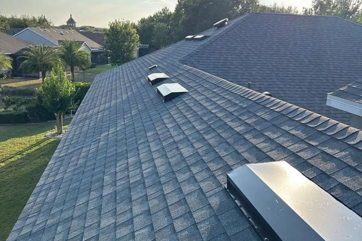 Signs You Need a Roofing Contractor