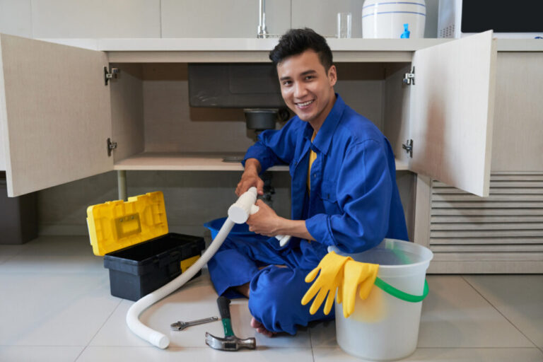 Reliable plumbing help for urgent water issues across homes in Gladstone