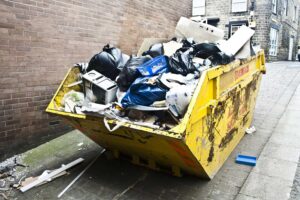 10 Signs It's Time to Schedule Junk Removal in Los Angeles
